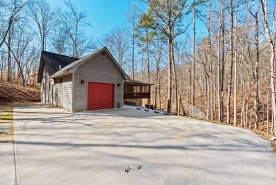 Lake Home For Sale in Lafollette, Tennessee