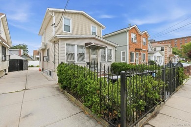 Beautiful Single Family House located within a block from Guy R - photo 2