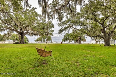 Stunning waterfront property with beautiful views of the Bay of - photo 12