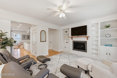 Enjoy refined Lowcountry living in this beautifully updated - photo 15