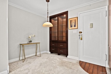 Welcome to this beautifully updated and impeccably maintained - photo 5