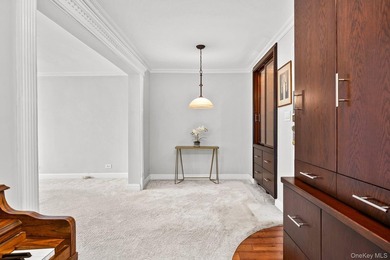Welcome to this beautifully updated and impeccably maintained - photo 6