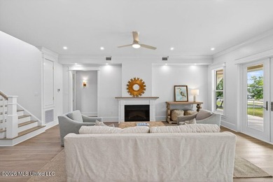 Stunning waterfront property with beautiful views of the Bay of - photo 17