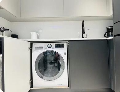 Turnkey 1BD/1BA upgraded in 2022 with tile floors, upgraded bath - photo 17