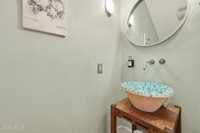 Enjoy refined Lowcountry living in this beautifully updated - photo 19