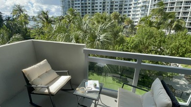 Turnkey 1BD/1BA upgraded in 2022 with tile floors, upgraded bath - photo 23