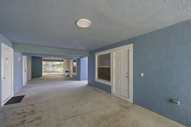 Rare quadruplex opportunity for investors, owner-occupants or - photo 5