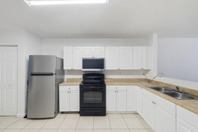 Rare quadruplex opportunity for investors, owner-occupants or - photo 10