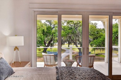 Stunning waterfront property with beautiful views of the Bay of - photo 32