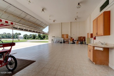 Calling all aviation enthusiasts! This exceptional 5-bedroom - photo 6