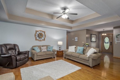 Privacy, space, and solid construction meet a beautiful wooded - photo 3