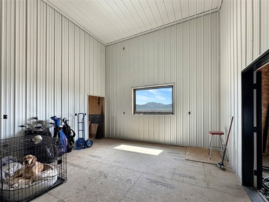 Incredibly unique custom home with 360 degree views of 3 - photo 31