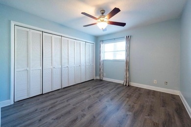 Beautiful 2-bed and 2-bath ready to move in. Close to - photo 10