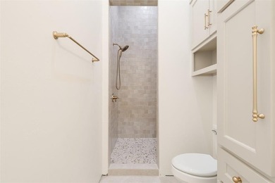 The lot next door can be purchased to create the perfect back - photo 44