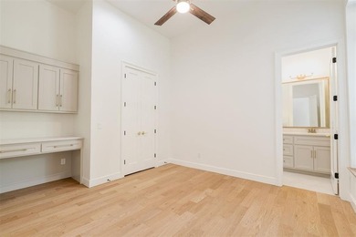 The lot next door can be purchased to create the perfect back - photo 46