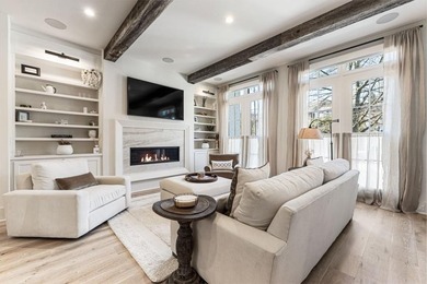 Considering a change in lifestyle where you can stroll to dinner