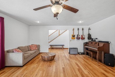 Welcome to your dream homestead on 10 beautiful acres, just 30 - photo 8