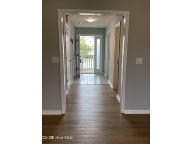 Calling all investors and buyers alike! Stunning 2nd Floor Condo - photo 12