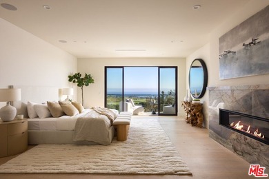 Experience sweeping ocean views and refined modern living from - photo 13