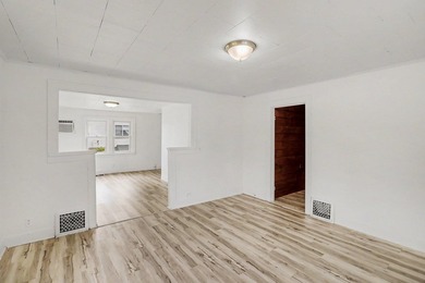 This charming 3 bedroom, 1 bathroom home in Galesburg is ready - photo 7