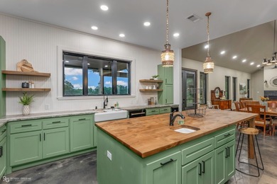 Experience refined lakefront living in this brand-new custom - photo 23