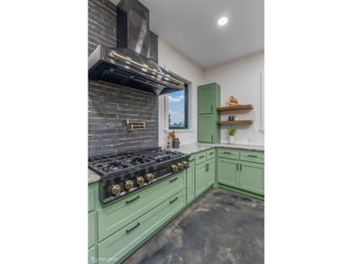 Experience refined lakefront living in this brand-new custom - photo 24