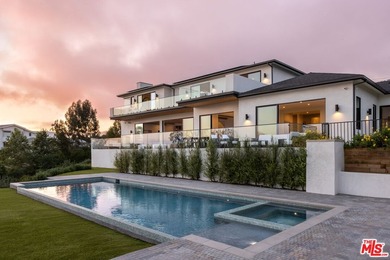 Experience sweeping ocean views and refined modern living from - photo 25