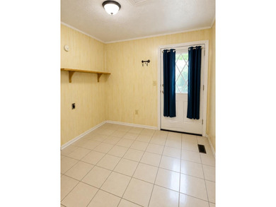 Charming 3-bedroom, 1-bath brick ranch offering the perfect - photo 7