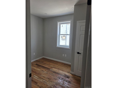 Welcome to this beautifully gut-renovated semi-detached - photo 9