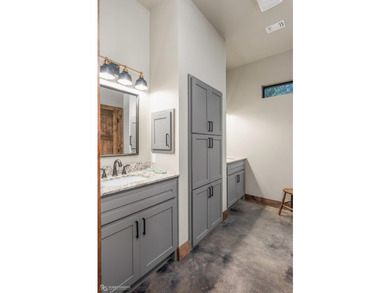 Experience refined lakefront living in this brand-new custom - photo 34
