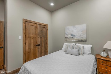 Experience refined lakefront living in this brand-new custom - photo 40