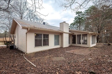 This move in ready 3/2/2 has a lovely open floor plan. Located - photo 5