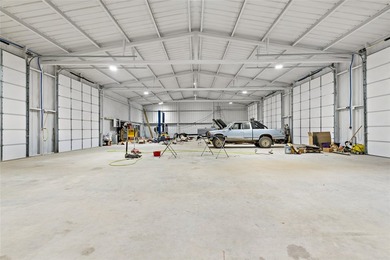 Experience the freedom of wide-open Texas living on this - photo 33