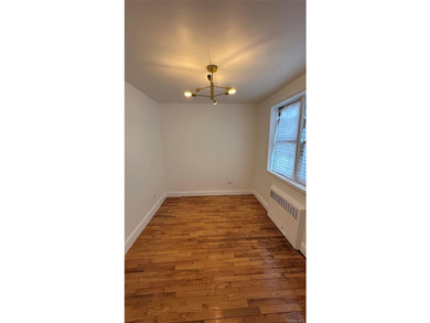 Immediately Available - Spacious Junior 4 Co-op Apartment for - photo 34