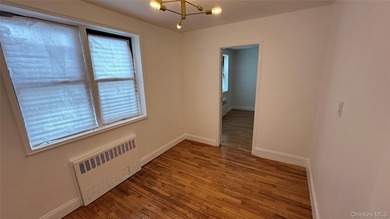 Immediately Available - Spacious Junior 4 Co-op Apartment for - photo 37