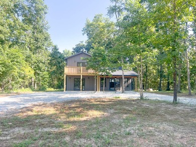 Beautiful New Construction Near Bull Shoals Lake!Be the first to - photo 2