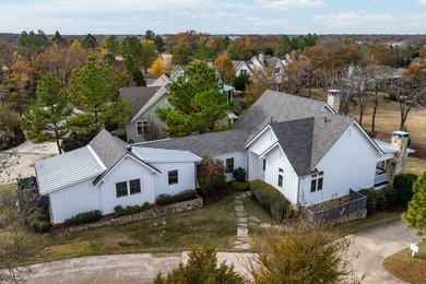 Experience elevated lakefront living in this furnished retreat - photo 8