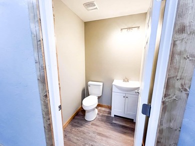 Beautiful New Construction Near Bull Shoals Lake!Be the first to - photo 9