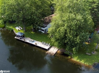 Lake Home For Sale in Gravenhurst,
