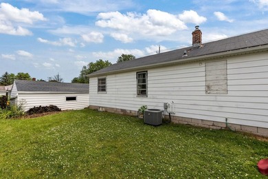 Located in a highly desirable Little Chute location and priced - photo 2