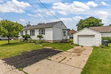 Located in a highly desirable Little Chute location and priced - photo 4