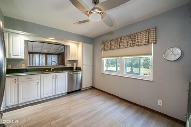 Pelican Bay, a gated community of 1806 units, is a deed - photo 8