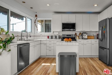 Located on a prime corner lot in highly desirable Sunset Park - photo 11