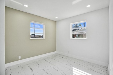 Completely renovated 4-bedroom, 3-bathroom home in desirable - photo 13