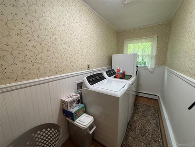 72 Fanning Blvd. Is Awaiting its New Owner! Located on a Fully - photo 16