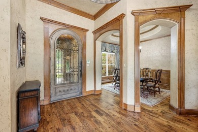 Welcome home to 7 Hillview Court in the sought after - photo 17