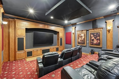 Welcome home to 7 Hillview Court in the sought after - photo 20