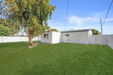 Completely renovated 4-bedroom, 3-bathroom home in desirable - photo 27
