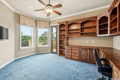 Welcome home to 7 Hillview Court in the sought after - photo 29