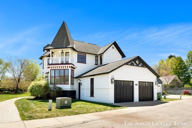 Welcome home to this beautifully renovated Victorian in the - photo 1